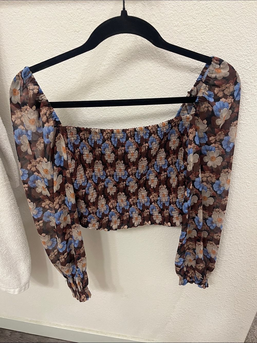 Aritzia Floral Smocked Crop Top - Brown & Blue